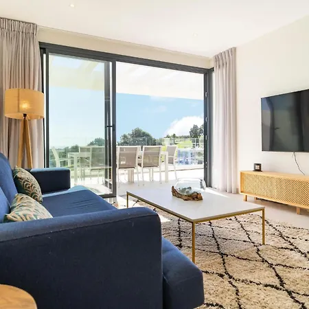 Gorgeous Apartment In Estepona With Swimming Pool