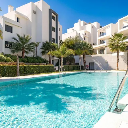 Gorgeous Apartment In Estepona With Swimming Pool Daire Estepona