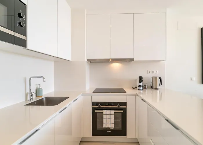 3 Bedroom Amazing In Apartment Estepona